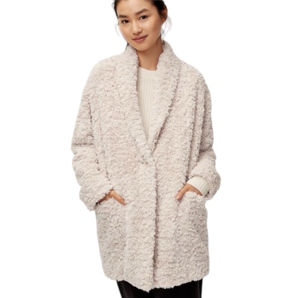 Aritzia Wilfred Free Sz S Grete Plush Jacket In Cream